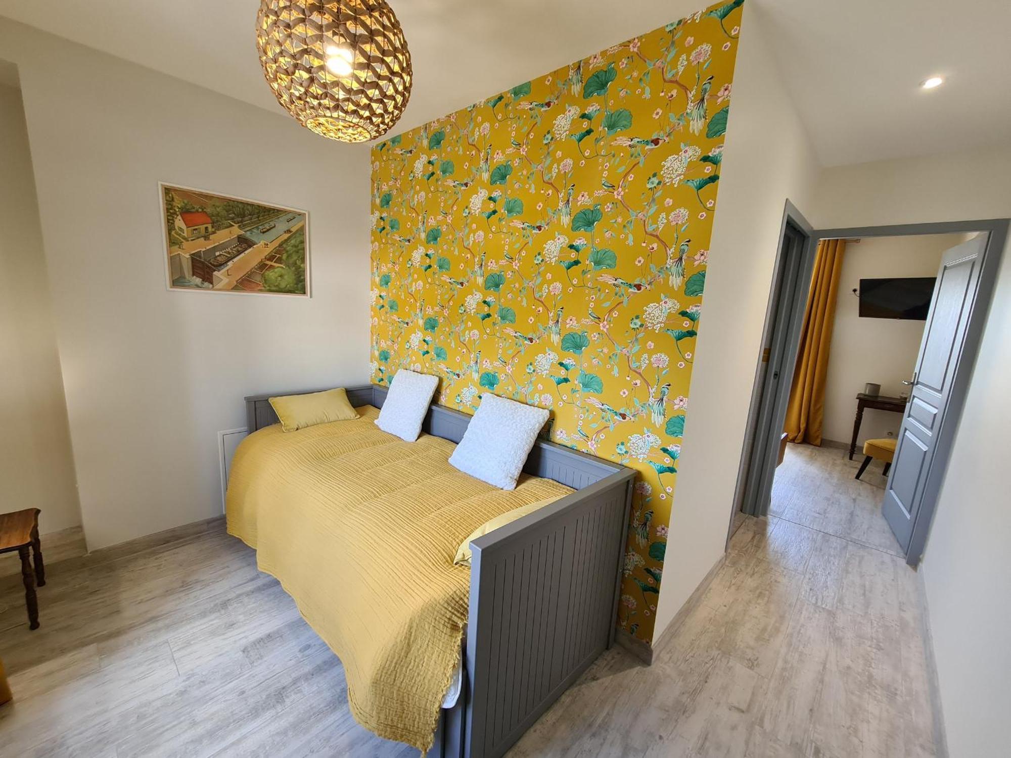 Gite Spacieux A Briare Avec Terrasse, Ideale Pour Familles Et Seminaires, Animaux Acceptes. - Fr-1-590-371 外观 照片