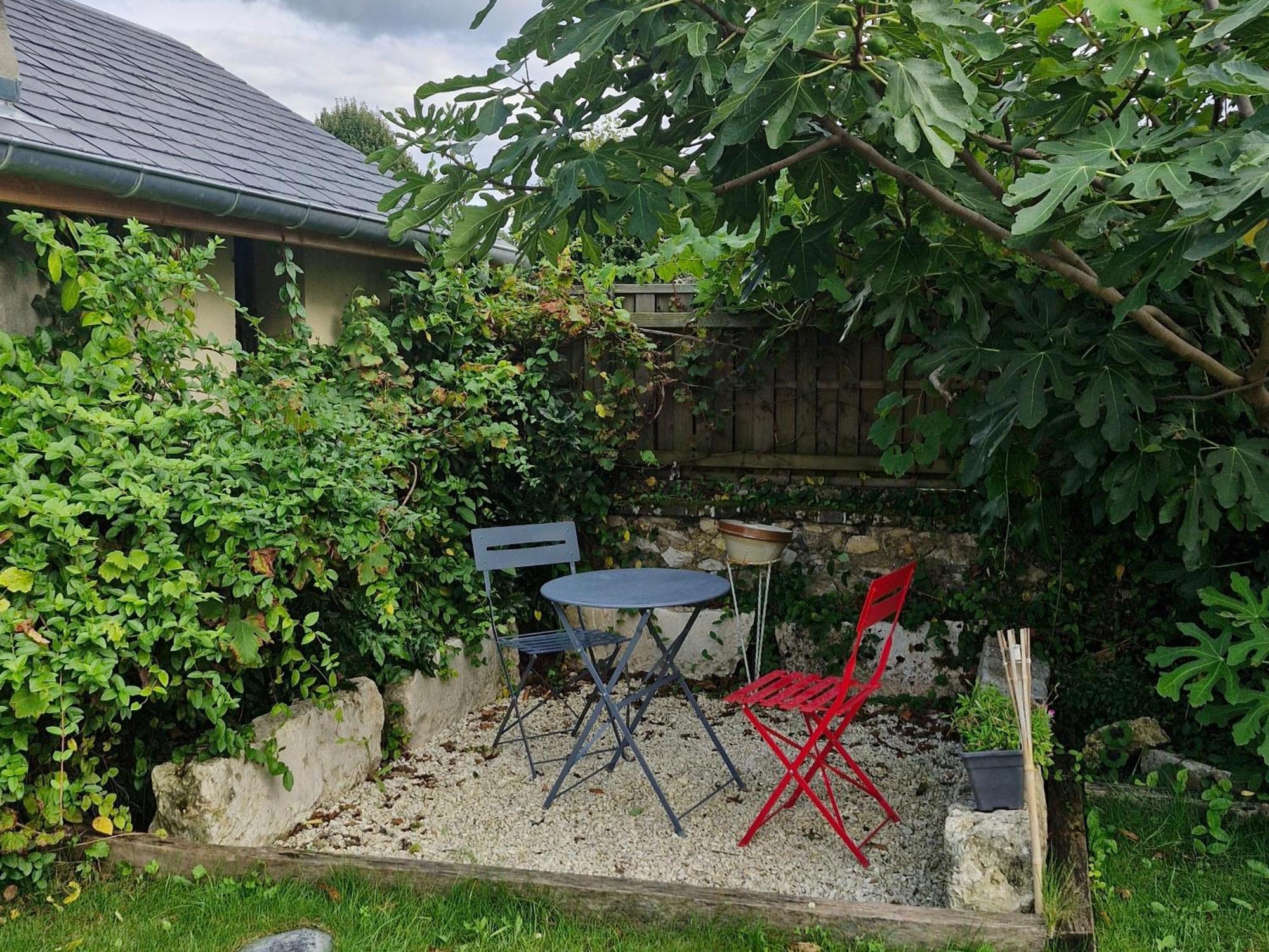 Gite Spacieux A Briare Avec Terrasse, Ideale Pour Familles Et Seminaires, Animaux Acceptes. - Fr-1-590-371 外观 照片